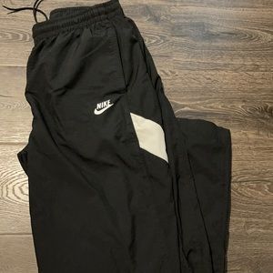 Nike vintage windbreaker pants